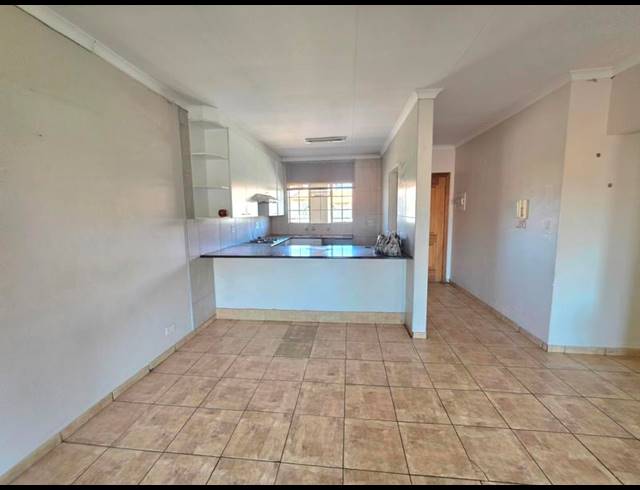 2 BEDROOM TOWNHOUSE FOR SALE IN FREEWAY PARK